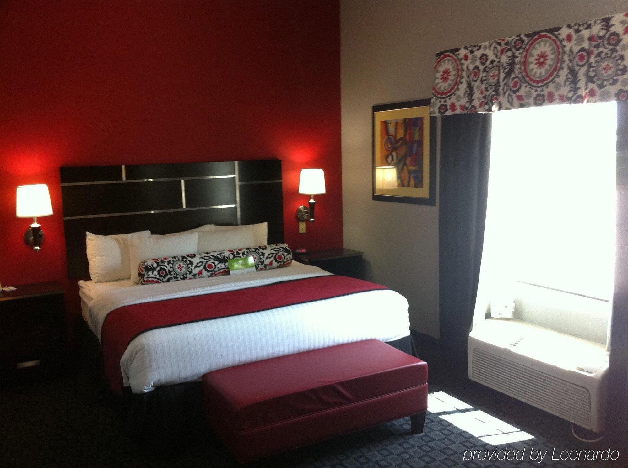 La Quinta Inn & Suites By Wyndham South Dallas - Hutchins Phòng bức ảnh